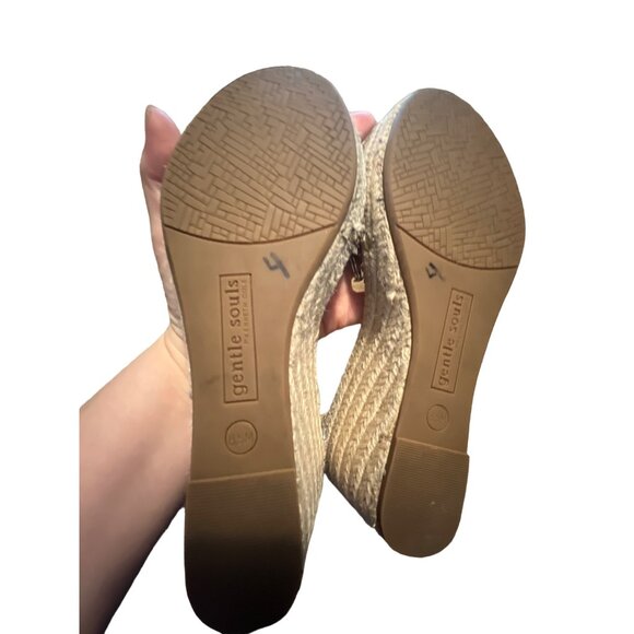 Gentle Souls Kenneth Cole suede espadrille wedges. Size 8.5 - Picture 5 of 7